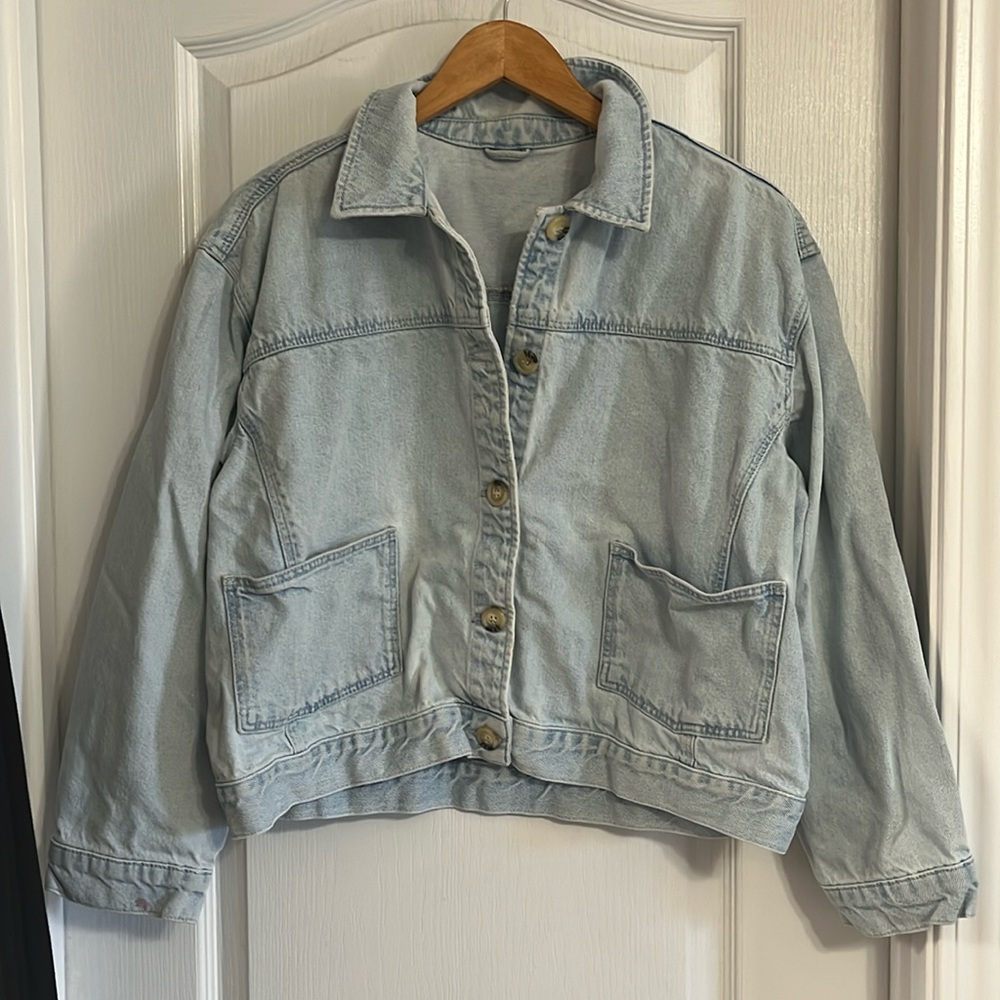 Top shop 80’ light washed denim jean jacket 10
